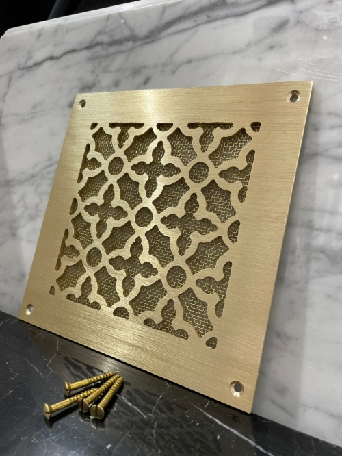 Латунная вентиляционная решетка шлифованная ЛР25 150×150